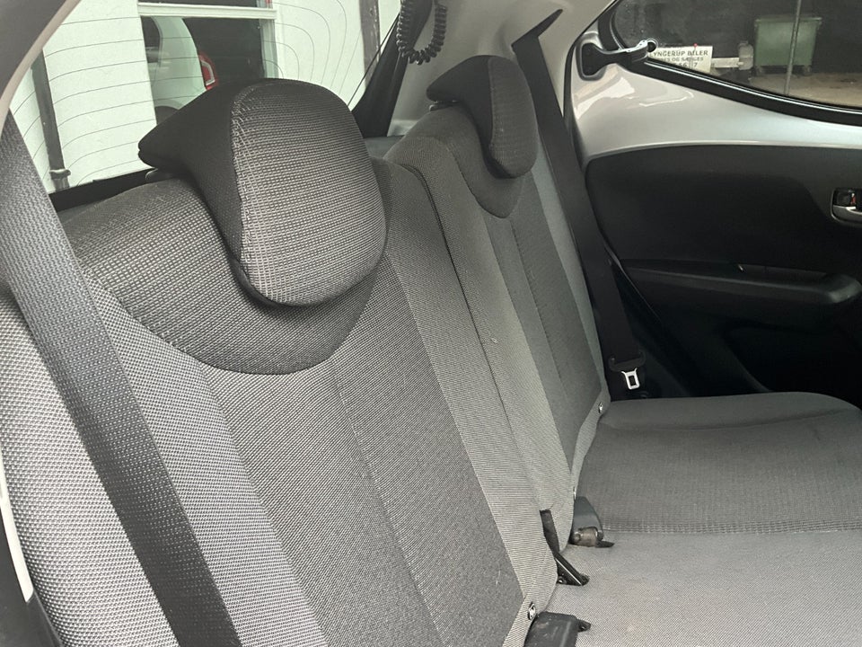 Toyota Aygo 1,0 VVT-i x-pose x-shift 5d