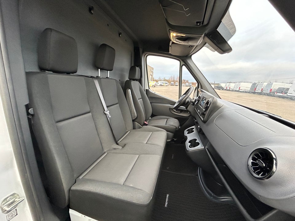 Mercedes Sprinter 215 2,0 CDi A2 Kassevogn aut. FWD