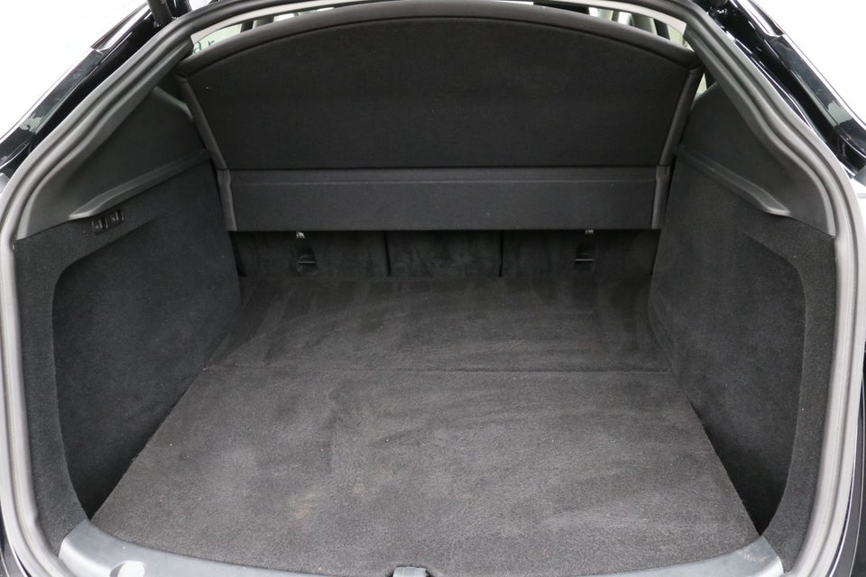 Tesla Model Y RWD 5d