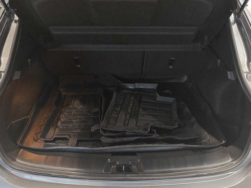 Nissan Qashqai 1,3 Dig-T 140 N-Connecta 5d