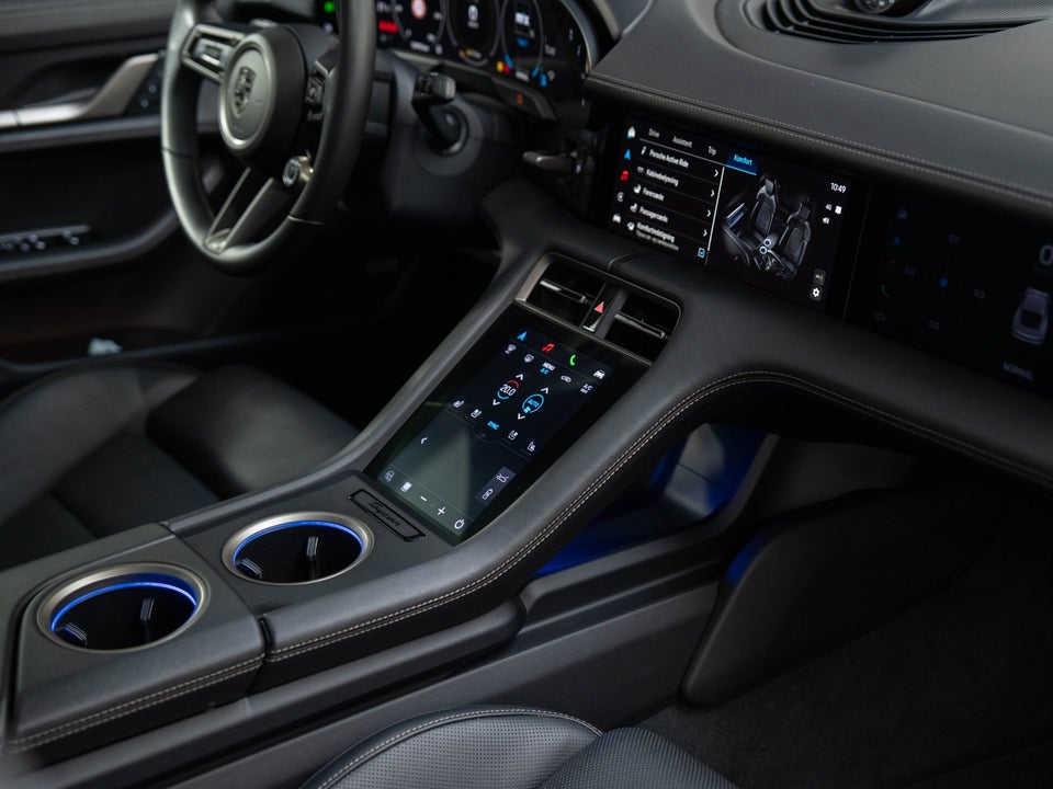 Porsche Taycan Turbo Performance+  4d