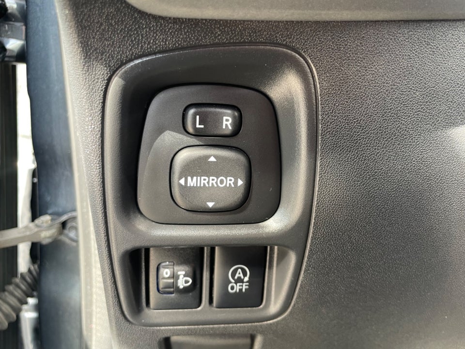 Toyota Aygo 1,0 VVT-i x-plore 5d