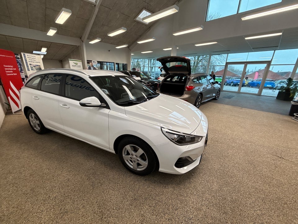 Hyundai i30 1,0 T-GDi Life Komfort stc. 5d