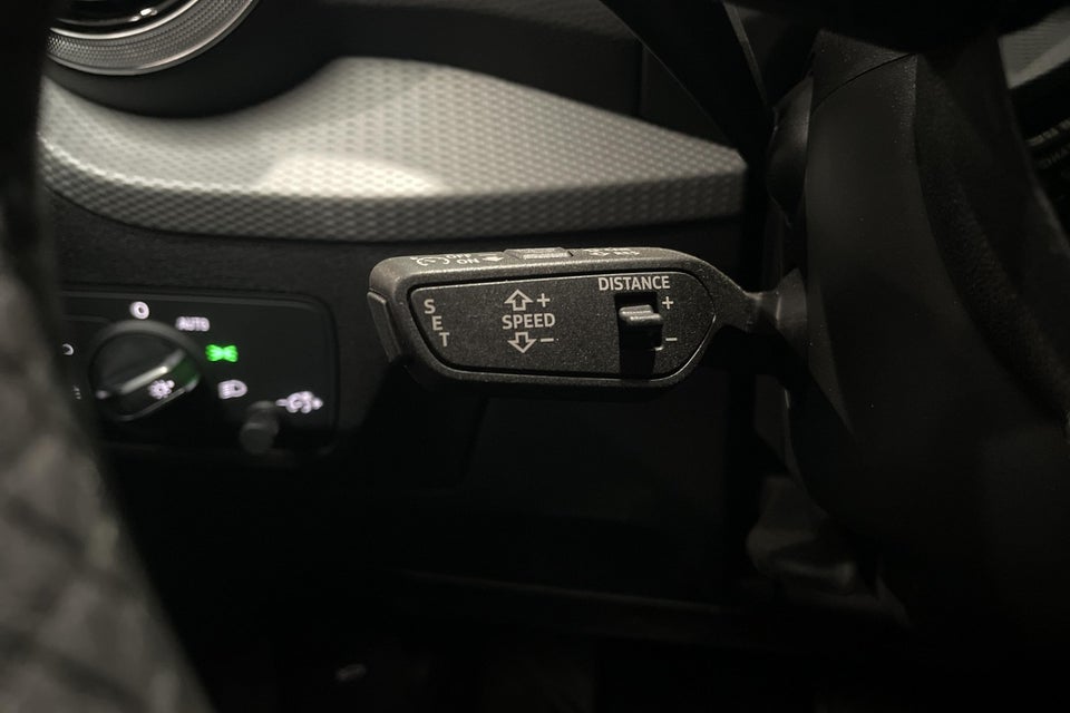 Audi Q2 35 TFSi S-line S-tr. 5d