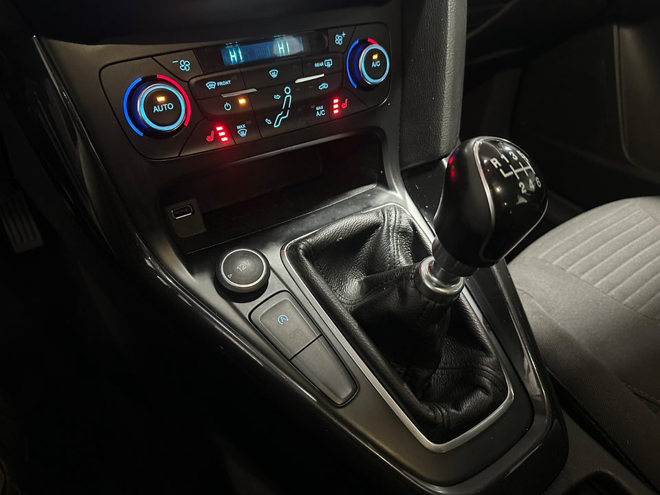 Ford Focus 1,5 SCTi 150 Titanium stc. 5d