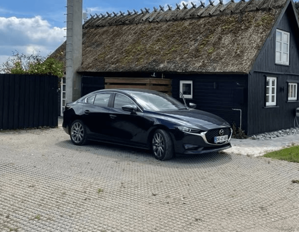 Mazda 3 2,0 SkyActiv-G 122 Cosmo aut. 4d