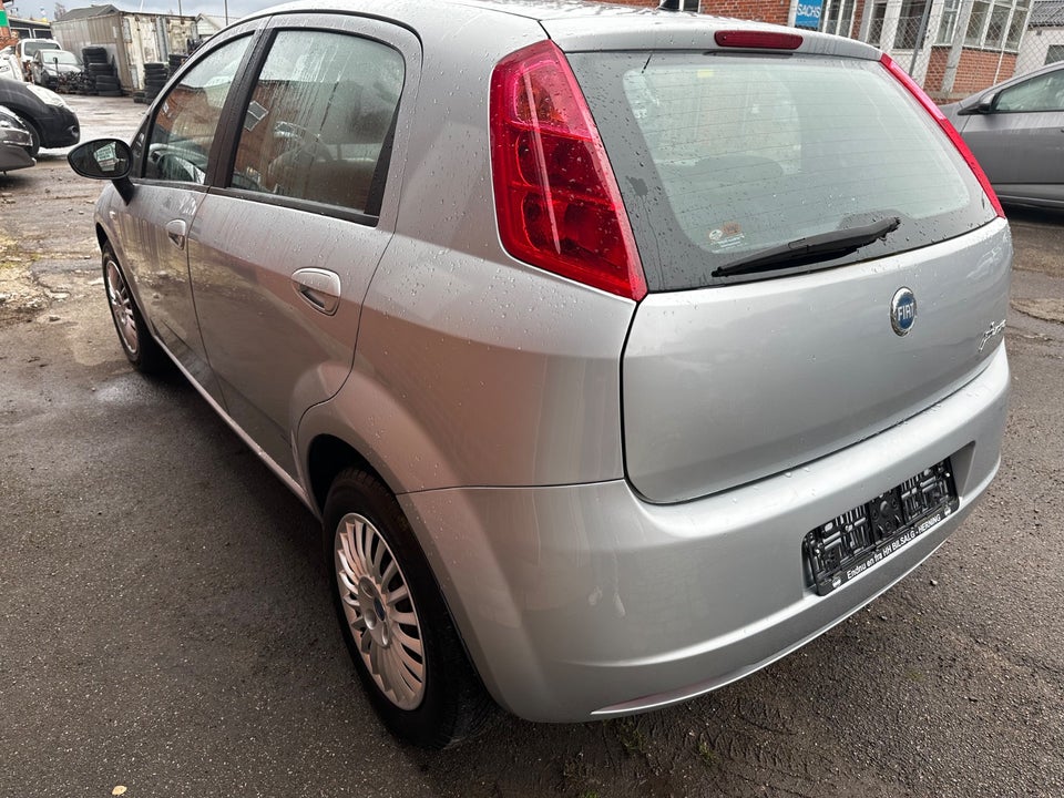 Fiat Grande Punto 1,4 Dynamic 5d