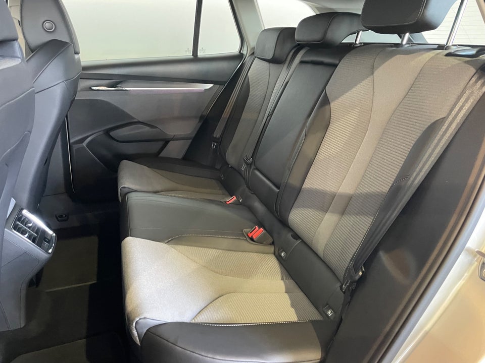 Skoda Enyaq 80 iV Plus Loft 5d