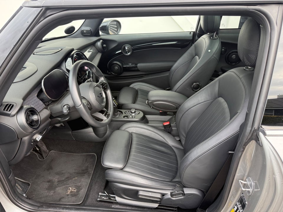 MINI Cooper SE Maximise 3d