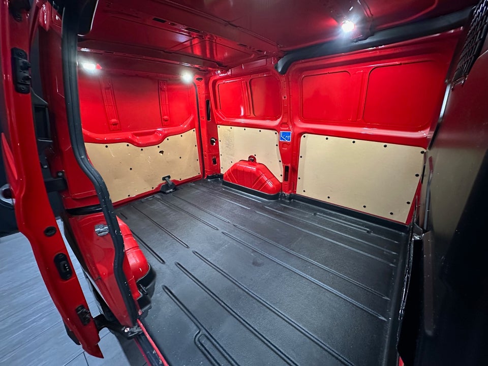 Ford Transit Custom 310S 2,0 TDCi 105 Ambiente