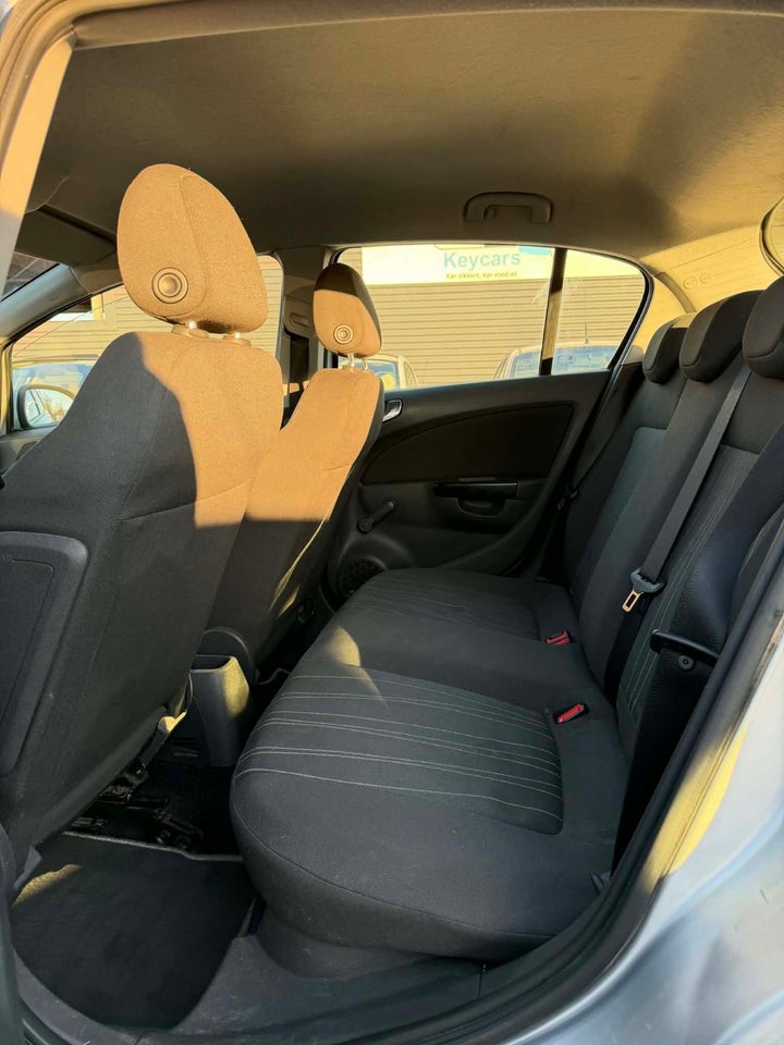 Opel Corsa 1,4 16V Enjoy 5d