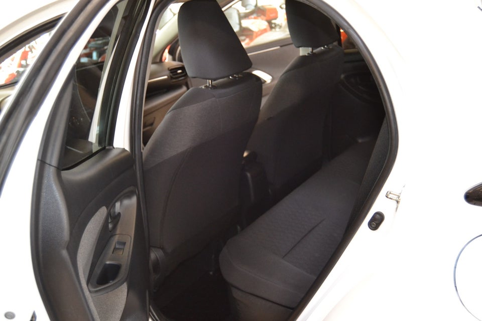 Toyota Yaris 1,5 Hybrid H3 Vision e-CVT 5d