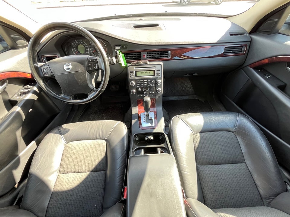 Volvo V70 3,2 Summum aut. 5d