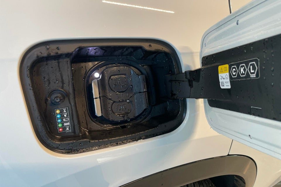 BMW iX1 xDrive30 X-Line 5d