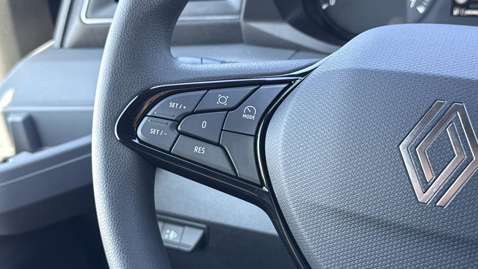 Renault Master V T33 2,0 dCi 150 L2H2 Kassevogn Tekno