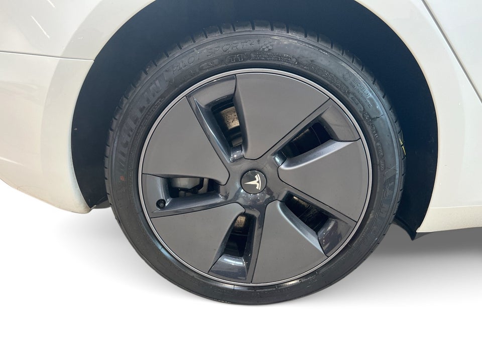 Tesla Model 3 RWD 4d