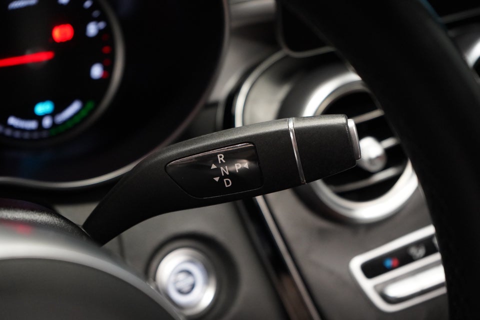 Mercedes C300 de 2,0 Advantage AMG stc. aut. 5d