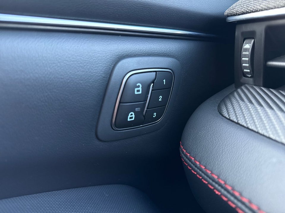 Ford Mustang Mach-E 75 Standard Range AWD 5d