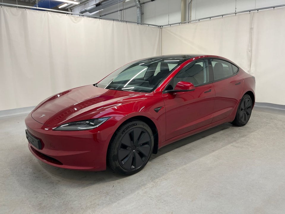 Tesla Model 3 Long Range AWD 4d