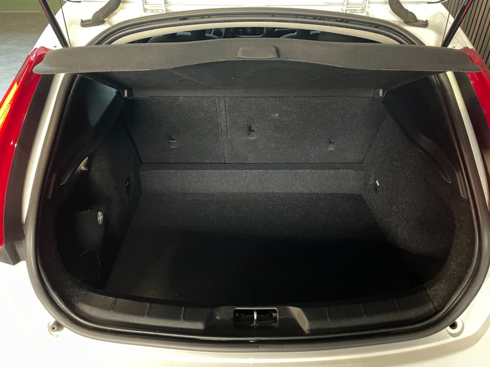 Volvo V40 2,0 D2 120 Momentum 5d