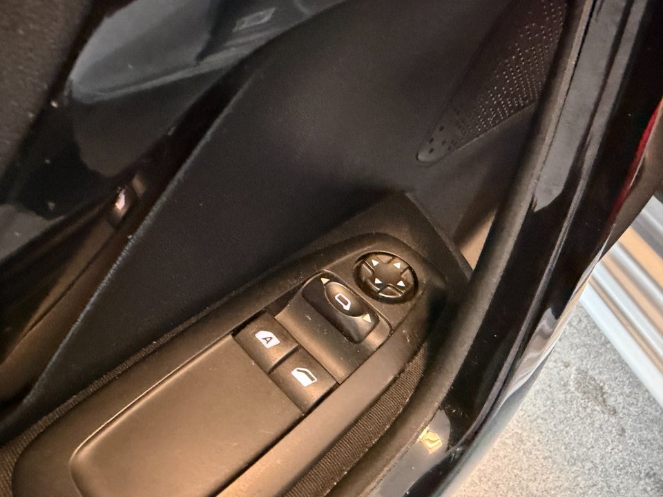 Peugeot 208 1,2 VTi 82 Active 5d