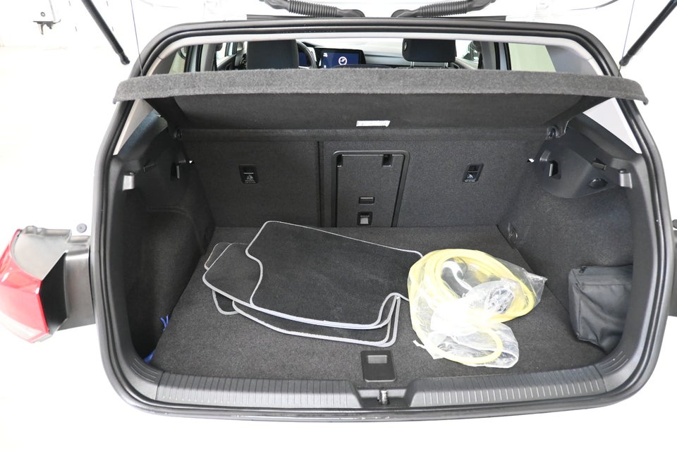 VW Golf VIII 1,4 eHybrid DSG 5d