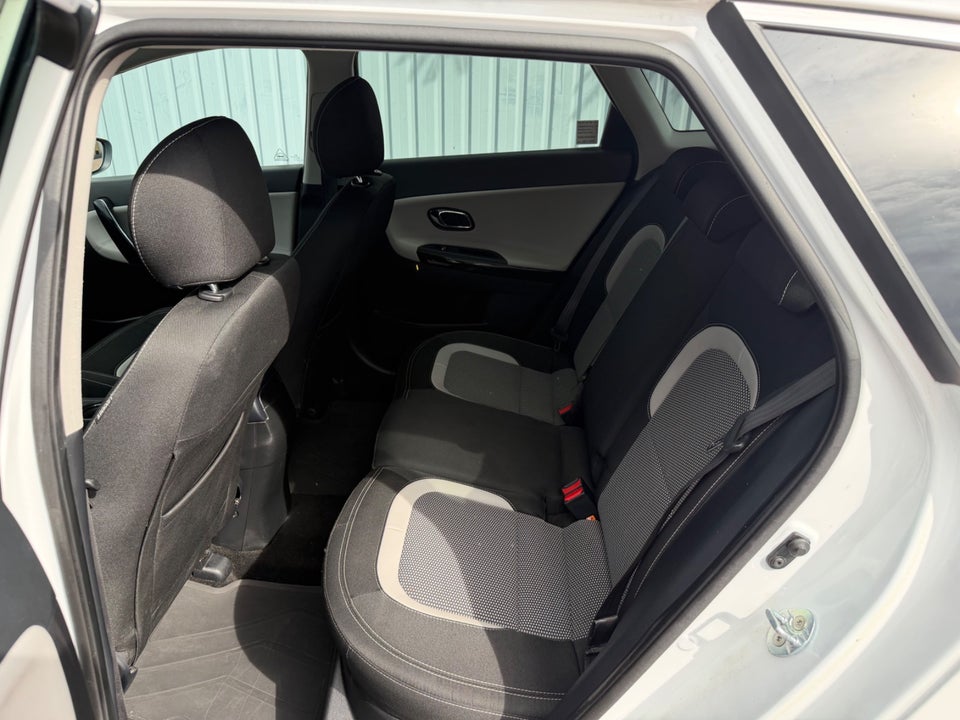 Kia Ceed 1,4 CVVT Attraction SW 5d