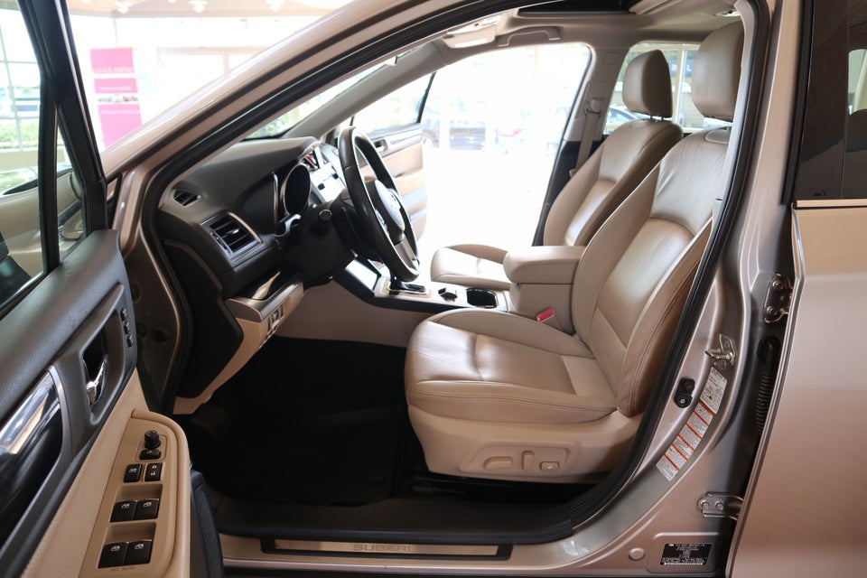 Subaru Outback 2,0 D Summit CVT AWD 5d