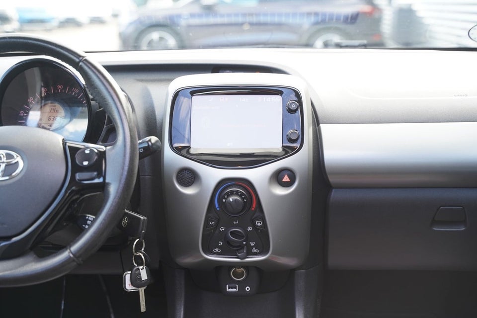 Toyota Aygo 1,0 VVT-i x-sky 5d