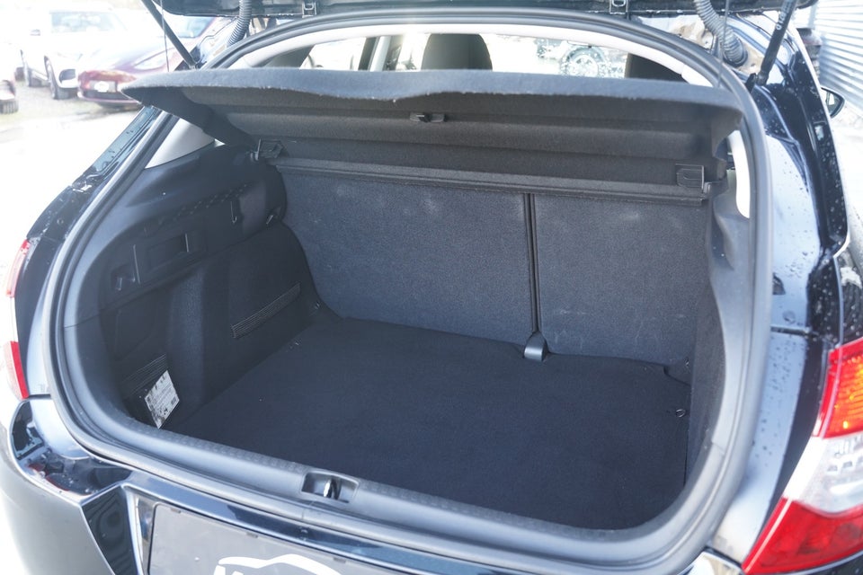 Citroën C4 1,4 VTi Attraction 5d