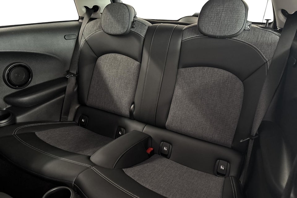 MINI Cooper SE Classic Trim 3d