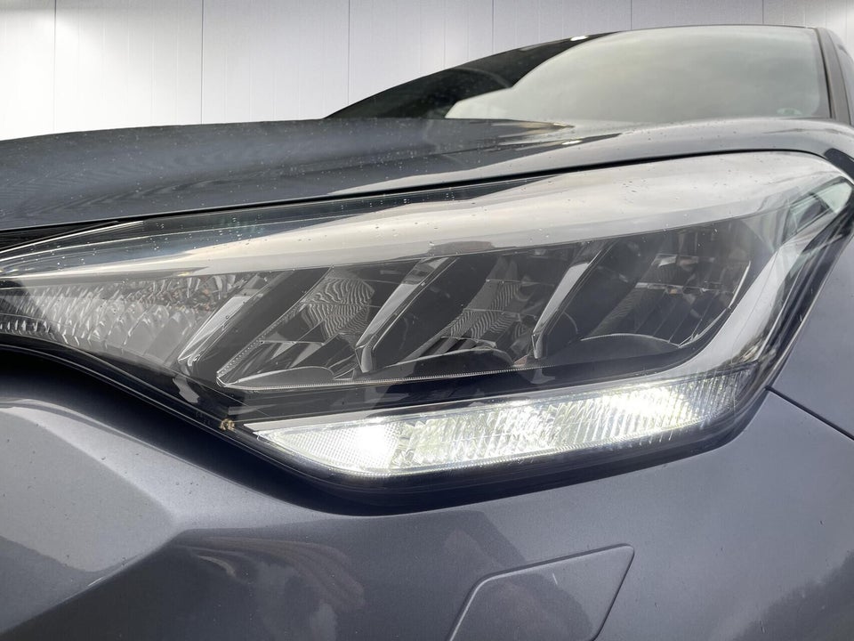 Toyota C-HR 1,8 Hybrid C-LUB Smart CVT 5d