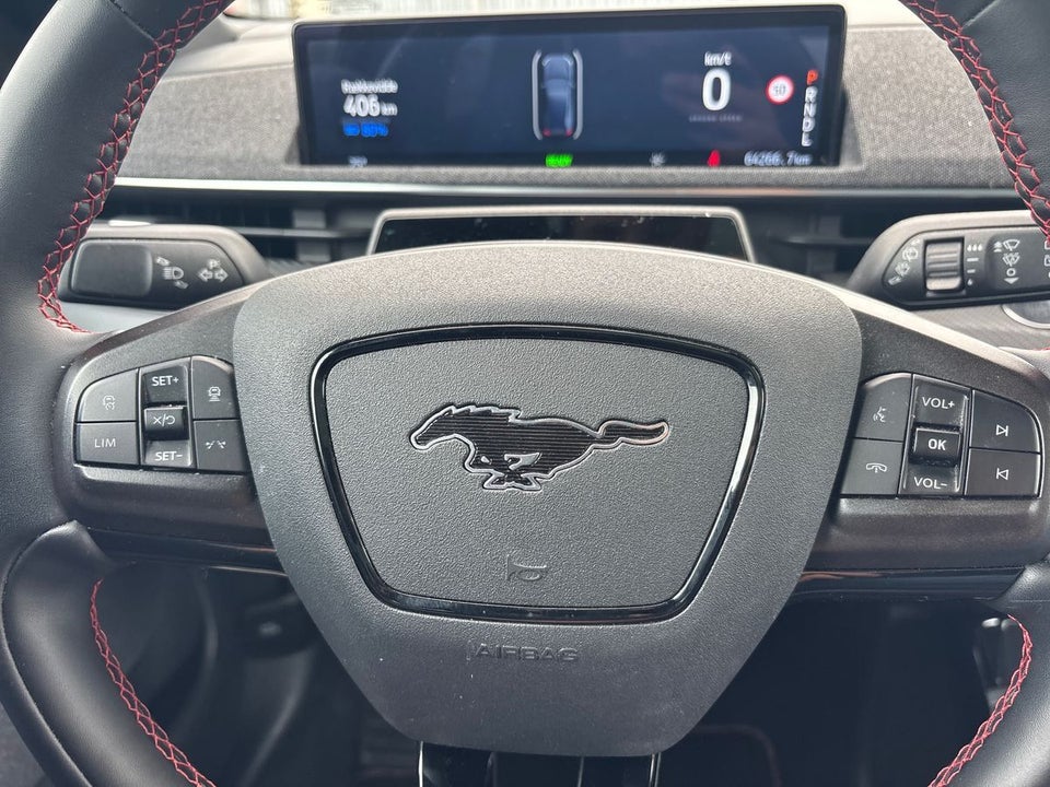 Ford Mustang Mach-E 91 Premium Extended Range AWD 5d