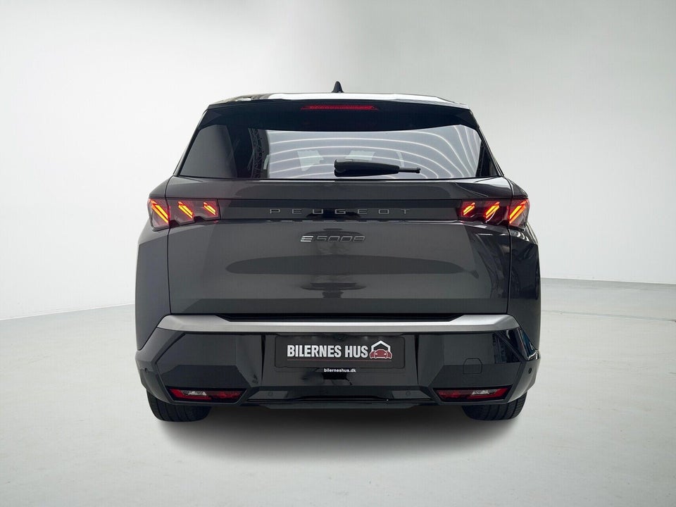 Peugeot e-5008 77 GT Pack AWD 7prs 5d