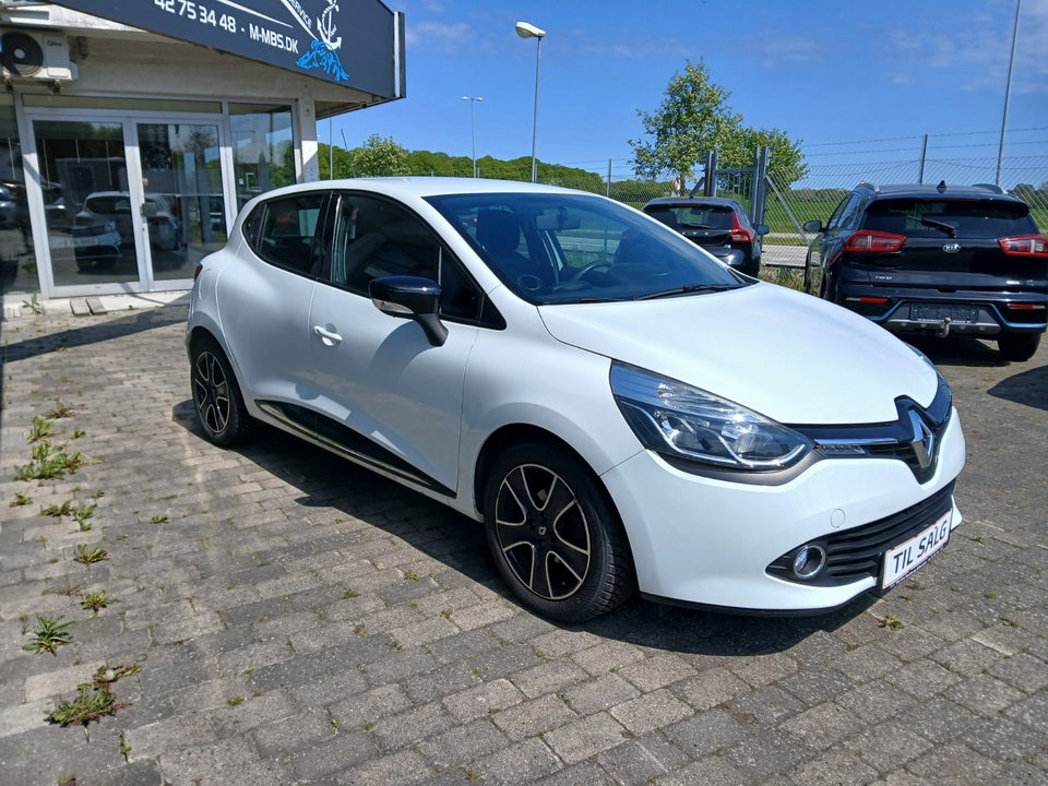 Renault Clio IV 0,9 TCe 90 Expression 5d