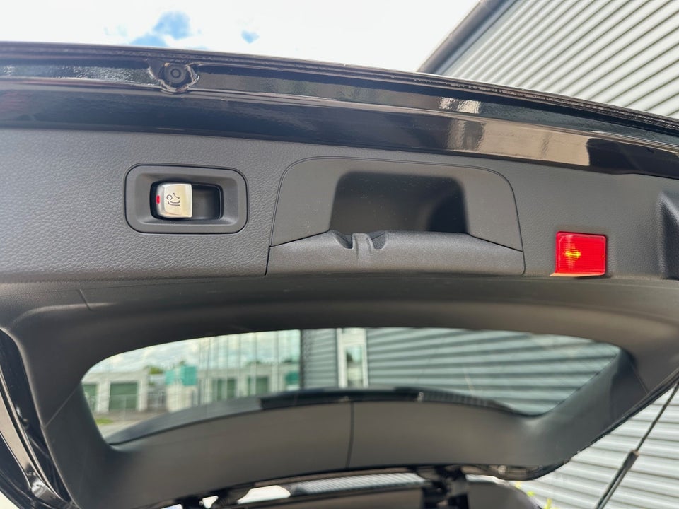 Mercedes GLC300 2,0 AMG Line aut. 4Matic 5d