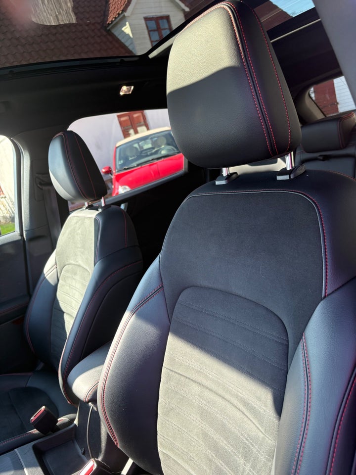 Ford Kuga 2,5 PHEV ST-Line X CVT 5d