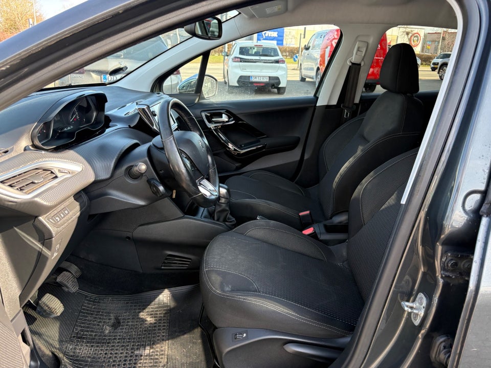 Peugeot 208 1,6 BlueHDi 100 Desire 5d