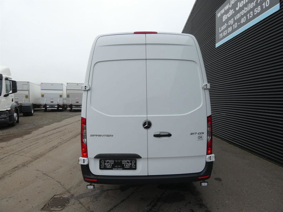 Mercedes Sprinter 317 2,0 CDi A3 Kassevogn aut. RWD