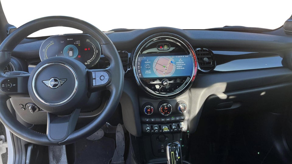 MINI Cooper SE Classic Trim 3d