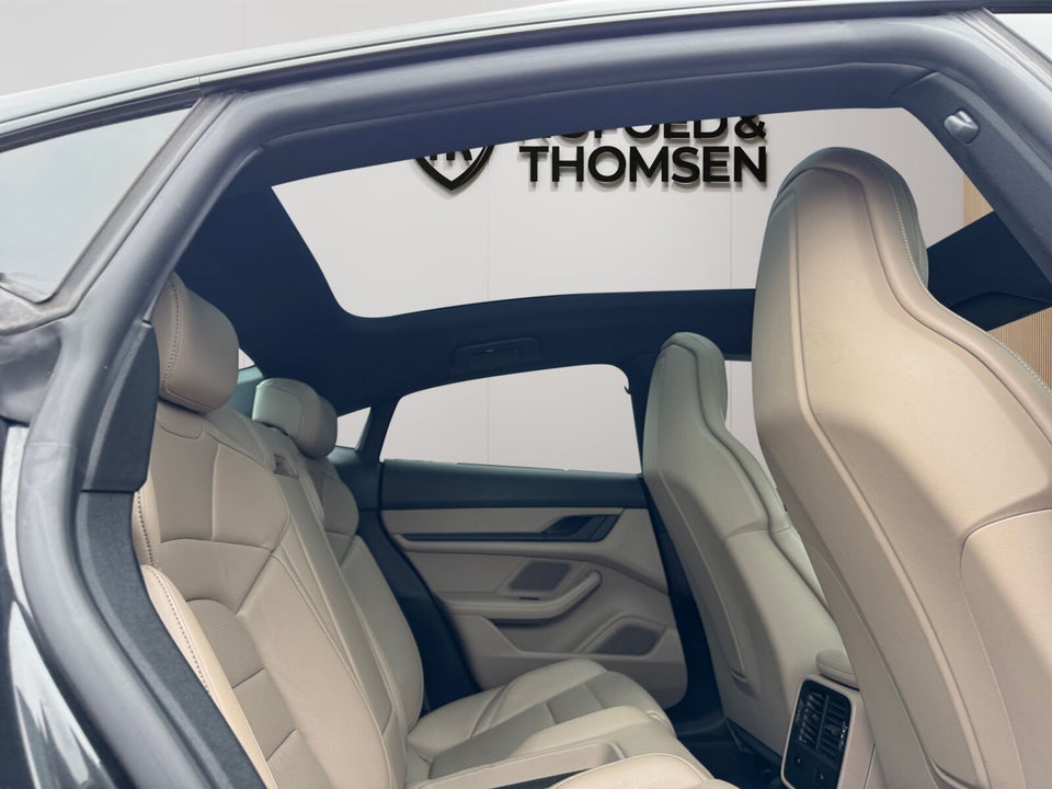 Porsche Taycan 4d