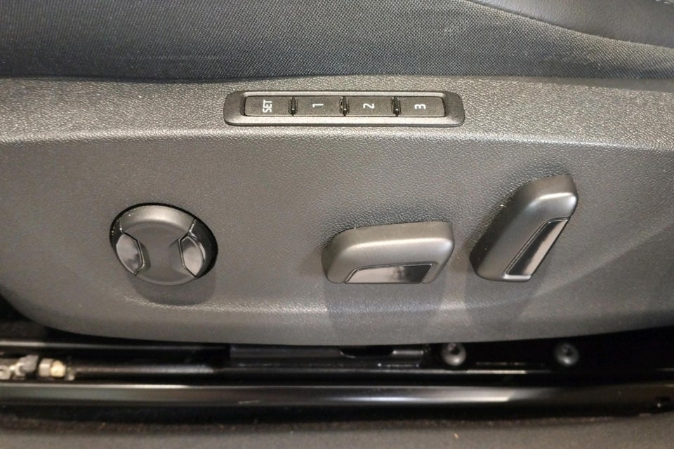 Skoda Enyaq 85 iV Premium 5d