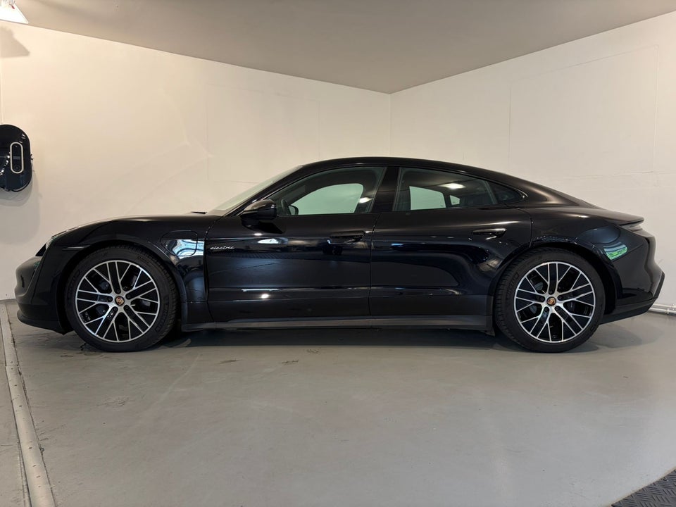 Porsche Taycan 4d