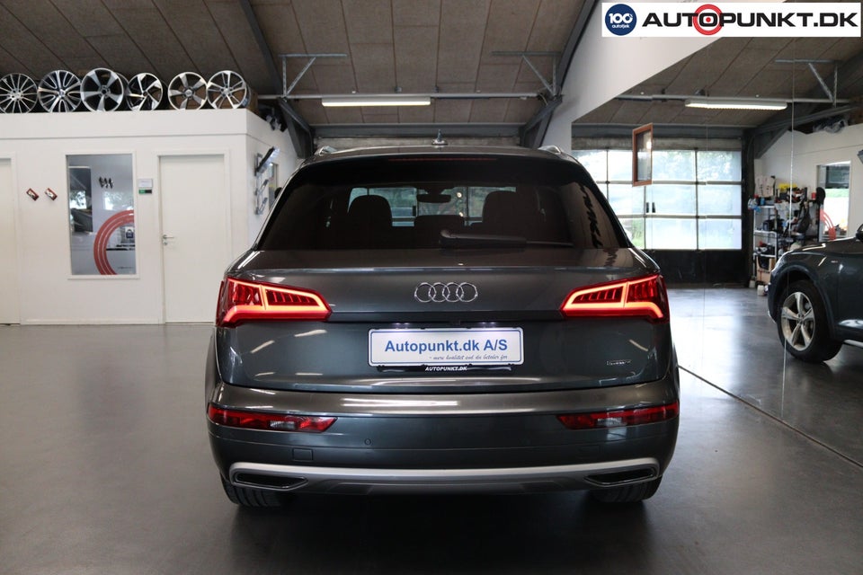 Audi Q5 2,0 TDi 190 S-line quattro S-tr. 5d