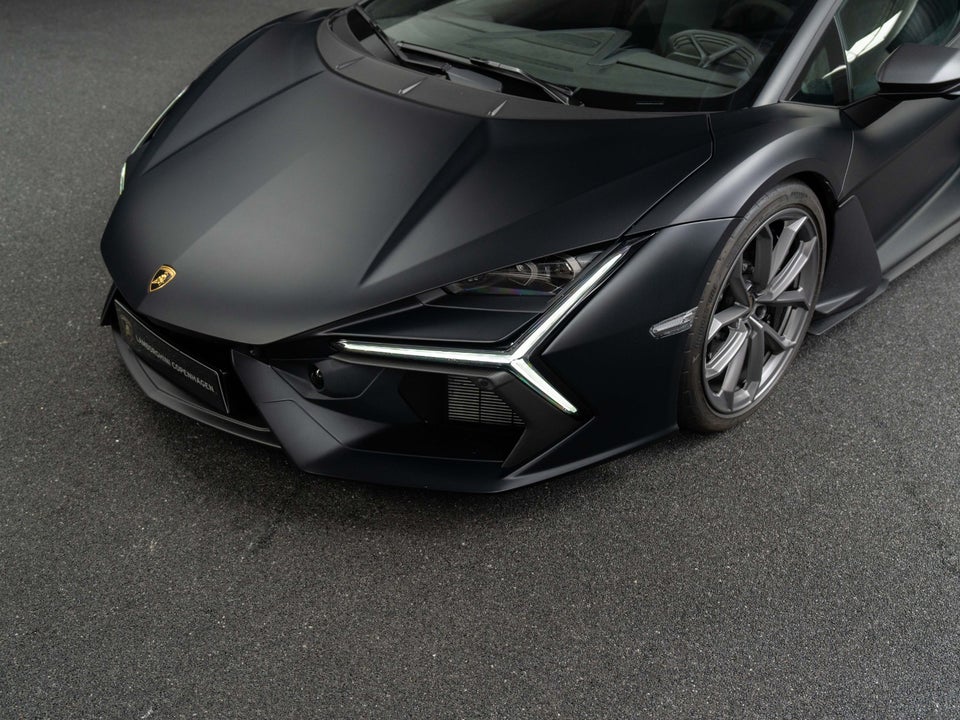 Lamborghini Revuelto 6,5  2d