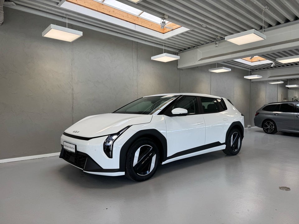 Kia EV4 58 Standard Range Access 5d