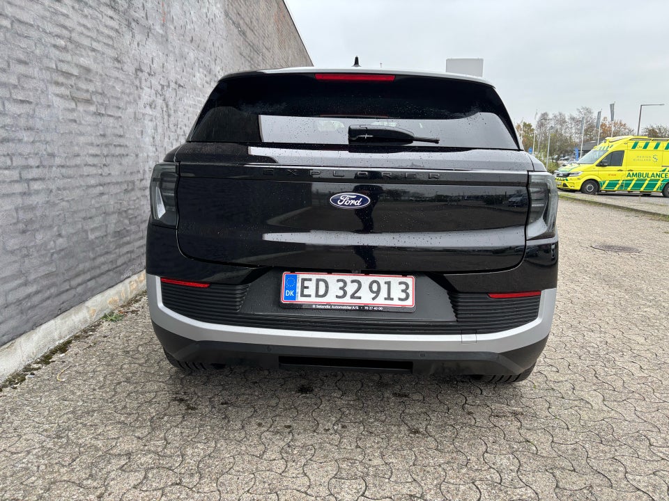 Ford Explorer Select Extended Range 5d