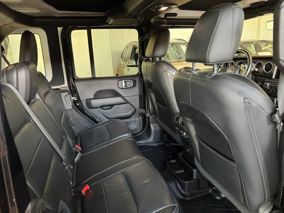 Jeep Wrangler Unlimited 2,0 T Sahara aut. 4x4 5d