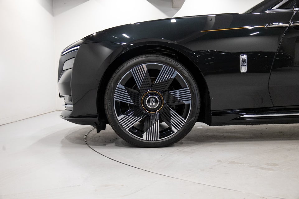 Rolls-Royce Spectre 2d