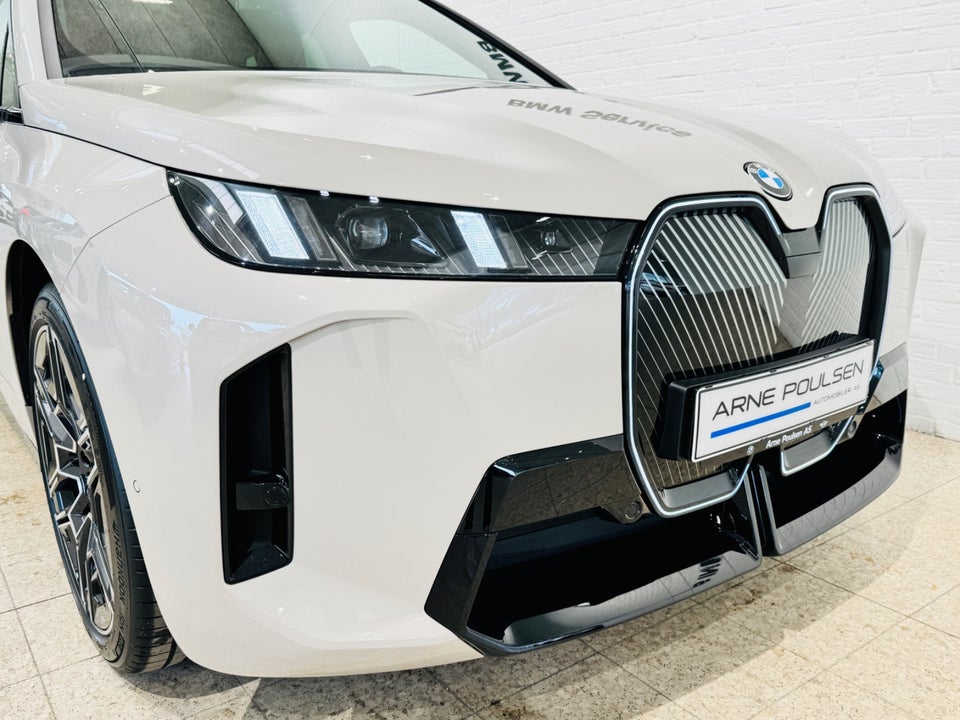 BMW iX xDrive45 M-Sport 5d